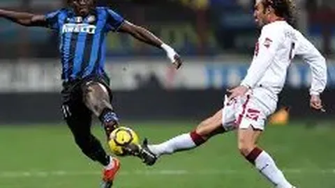 蓉城足球风云再起：周定洋续约遇阻，三大中超巨头暗中角力，海港非唯一劲敌！