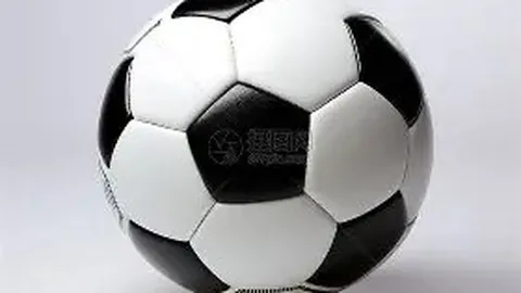 激战正酣！曼联与曼城半场战平0-0，阿玛德与B费精彩破门却遭争议判罚！